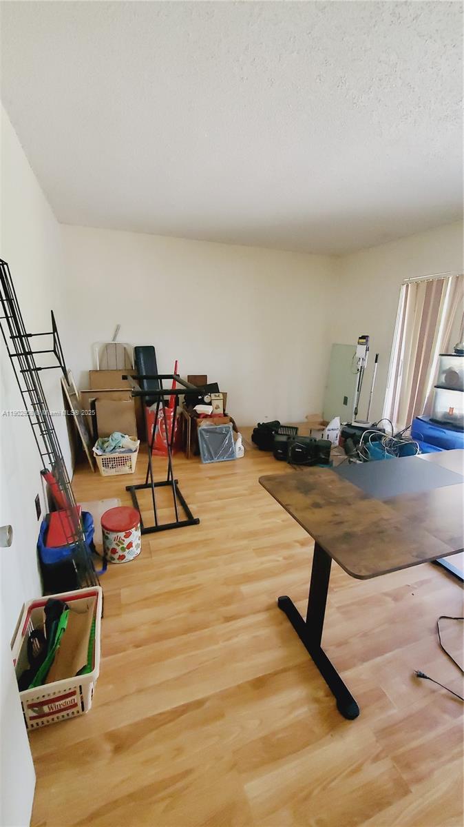 LAKEVIEW GARDENS CONDO - Residential