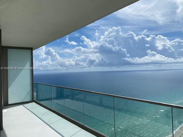 ARMANI CASA - Residential