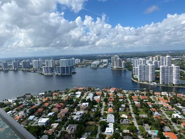 ARMANI CASA - Residential