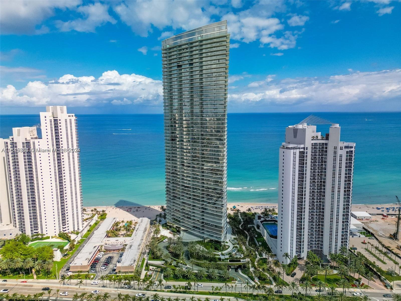 ARMANI CASA - Residential