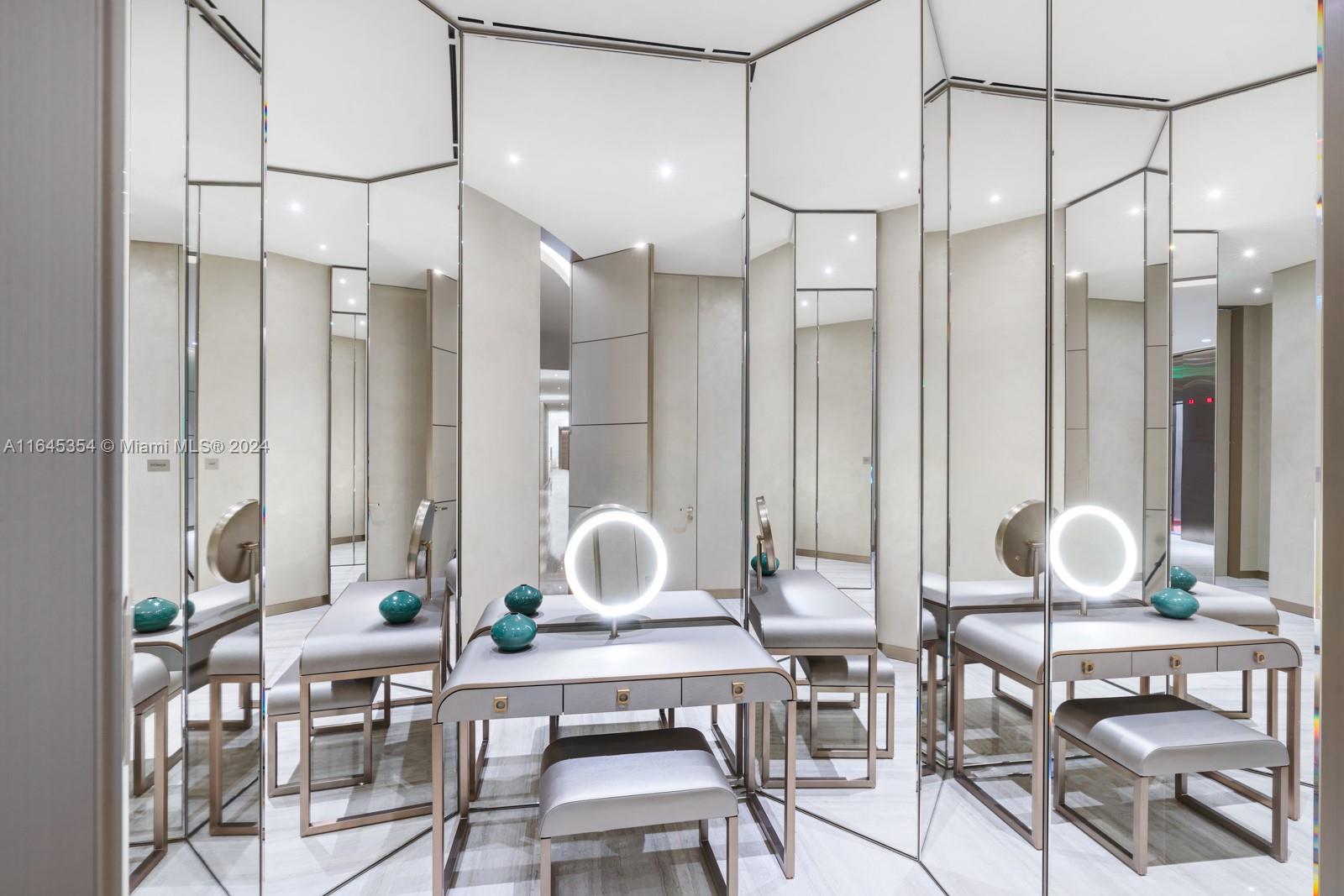 ARMANI CASA - Residential