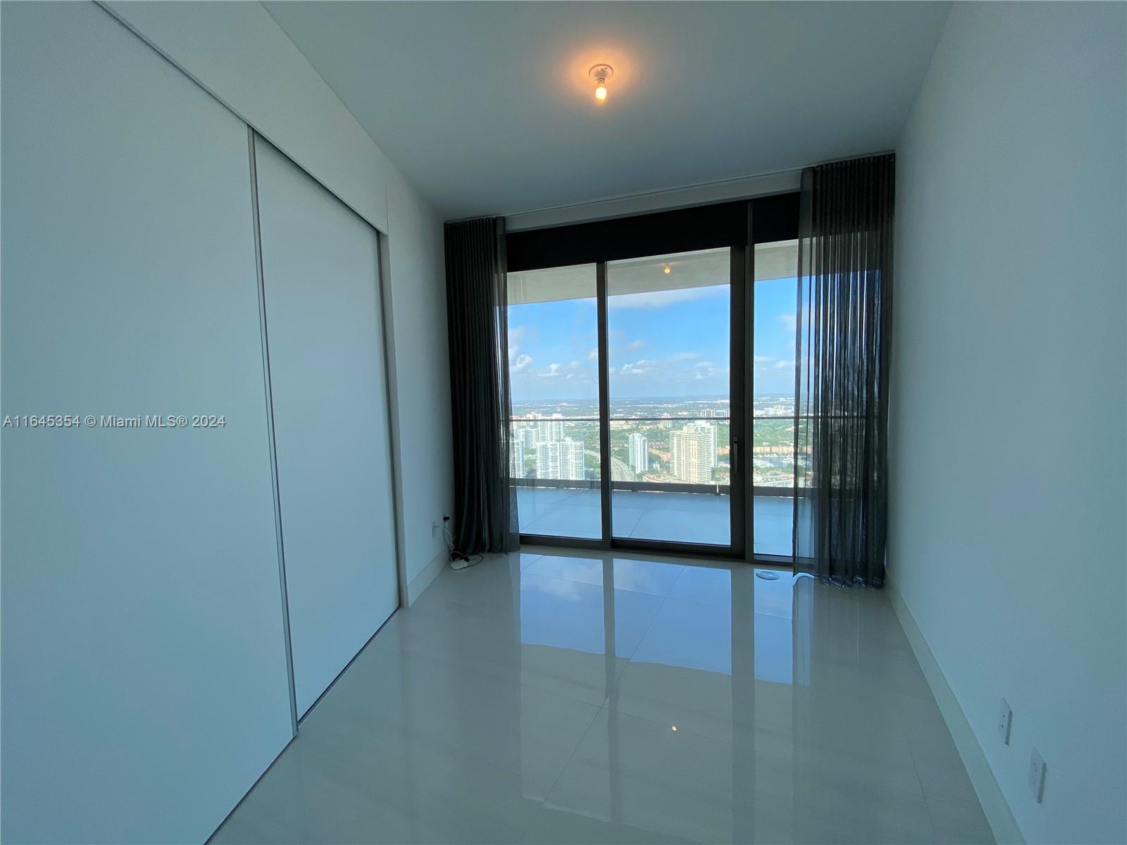 ARMANI CASA - Residential