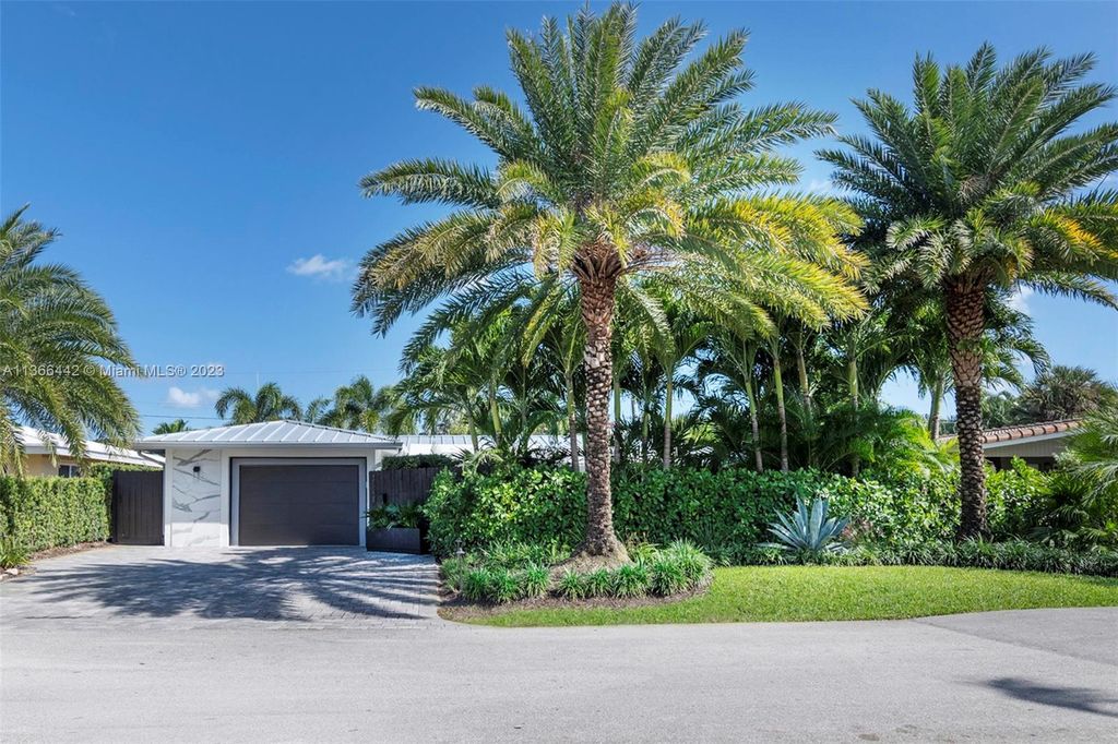 Photo of 3548 NE 18th Ave, Oakland Park, FL 33334 (MLS # A11366442)