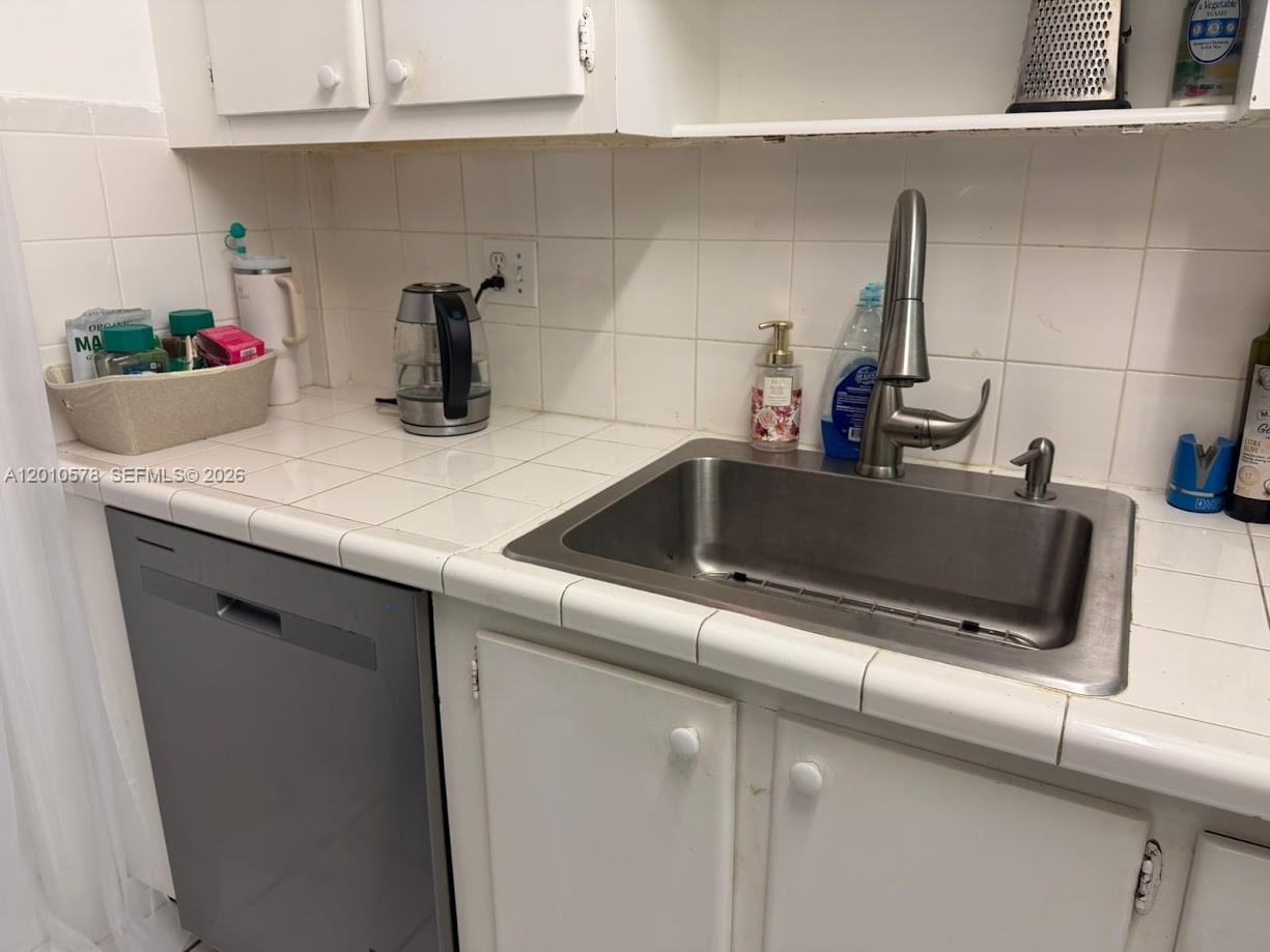 BAY PLACE CONDO - Residential