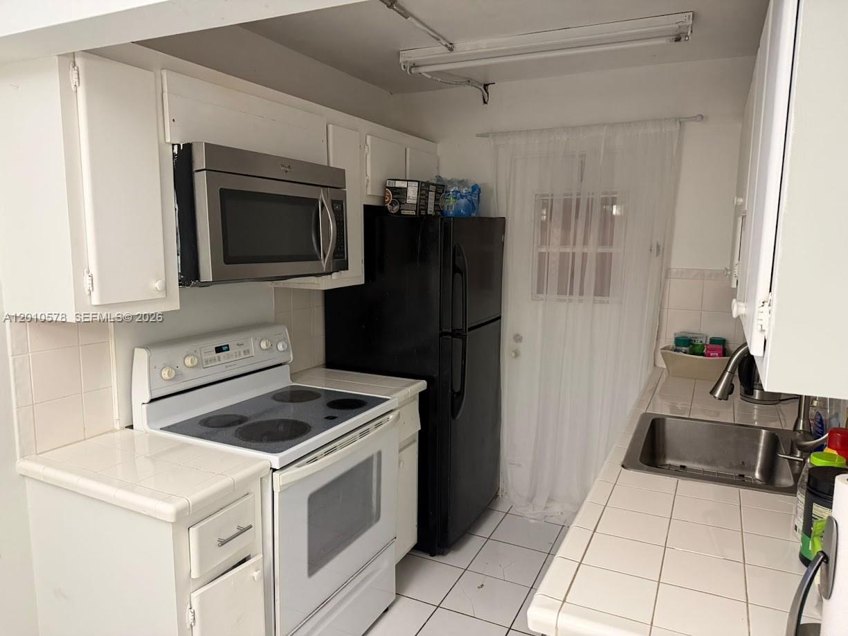 BAY PLACE CONDO - Residential