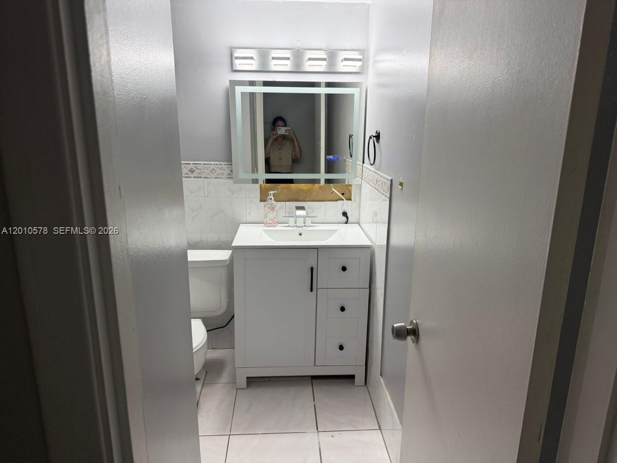 BAY PLACE CONDO - Residential