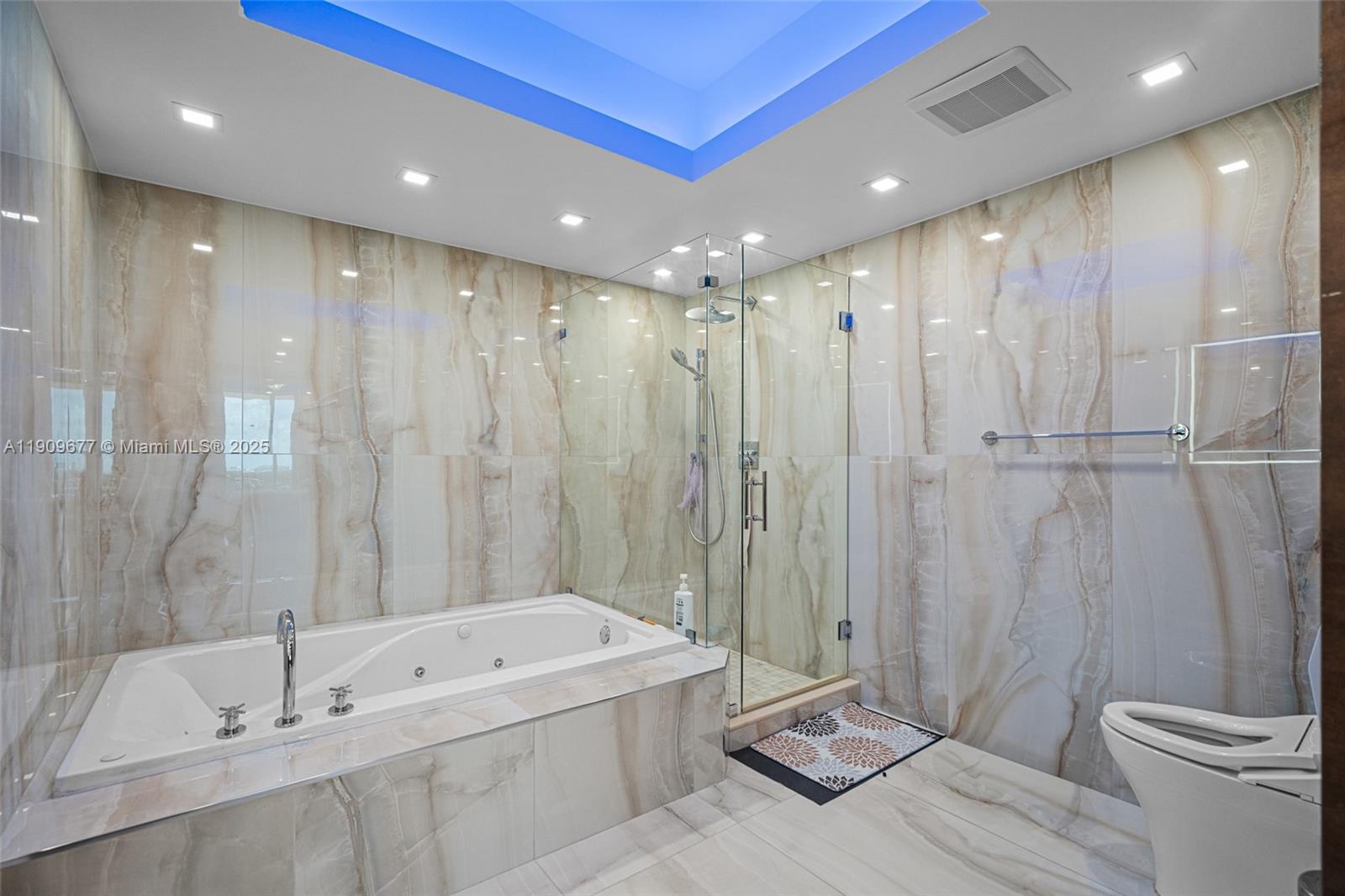 SOLIMAR CONDO - Residential