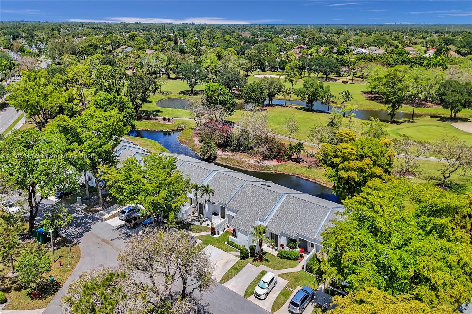 FAIRWAY VILLAS AT ROYAL P - Residential