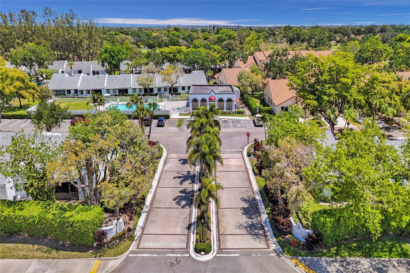 FAIRWAY VILLAS AT ROYAL P - Residential