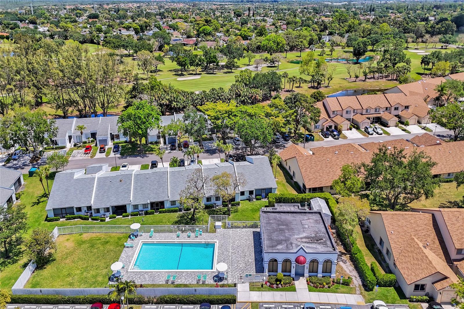 FAIRWAY VILLAS AT ROYAL P - Residential