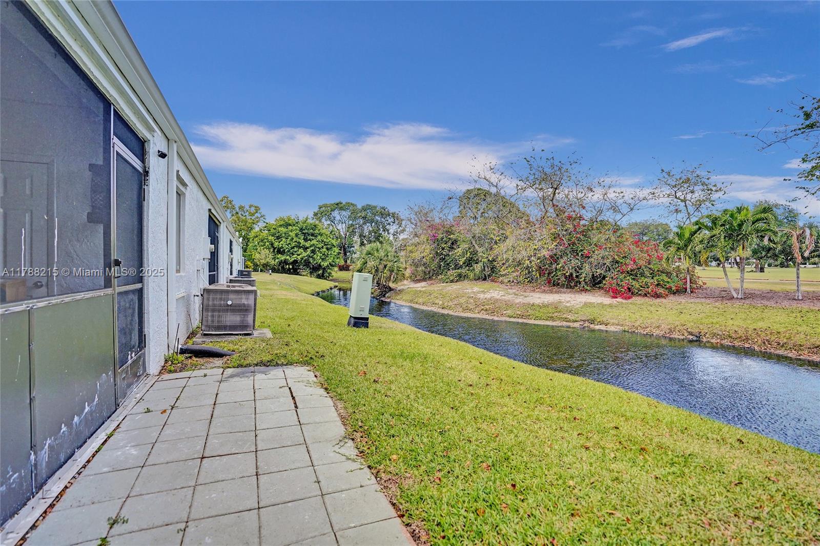 FAIRWAY VILLAS AT ROYAL P - Residential