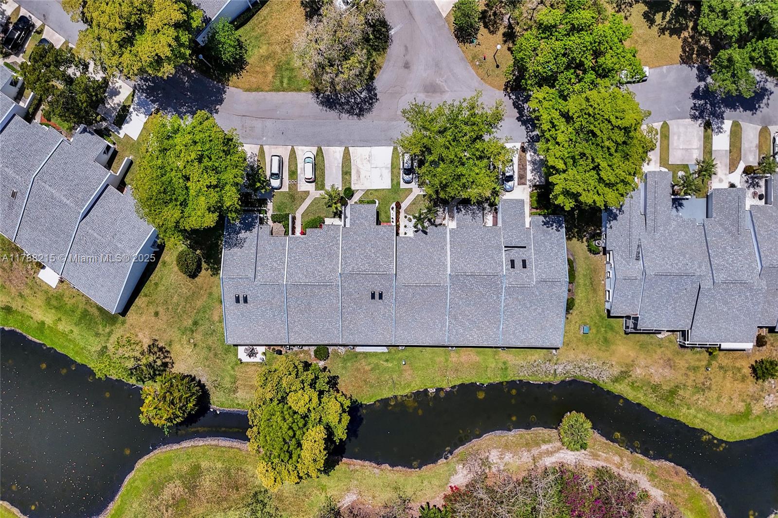 FAIRWAY VILLAS AT ROYAL P - Residential