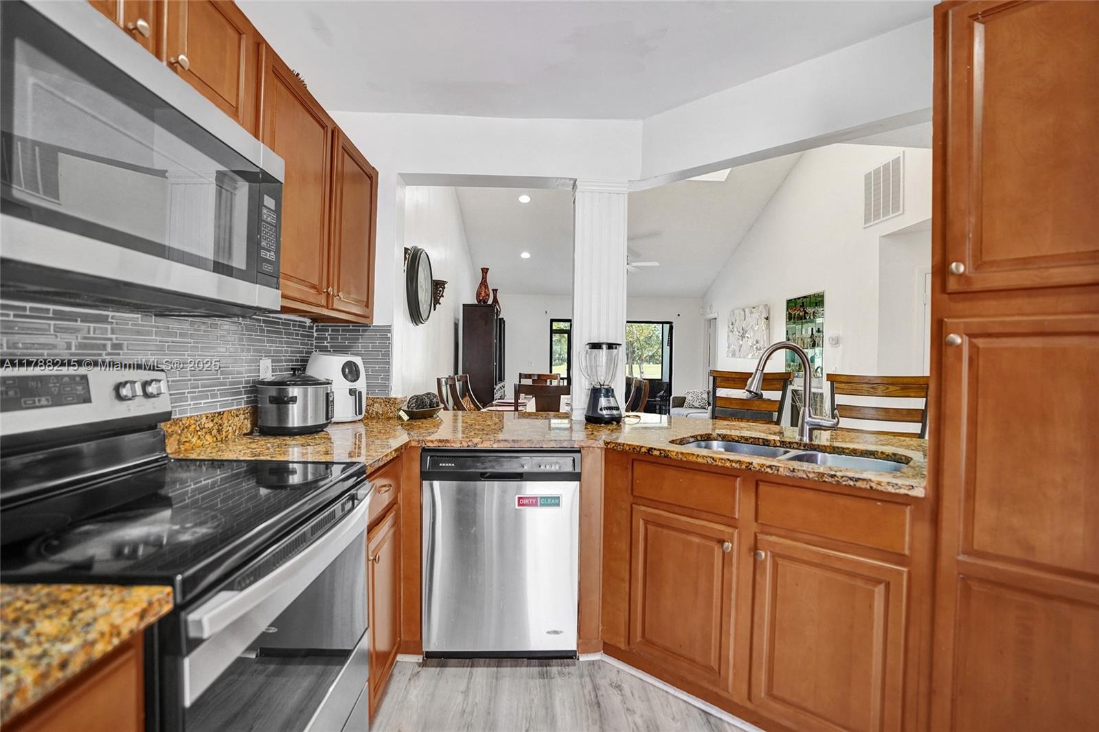 FAIRWAY VILLAS AT ROYAL P - Residential