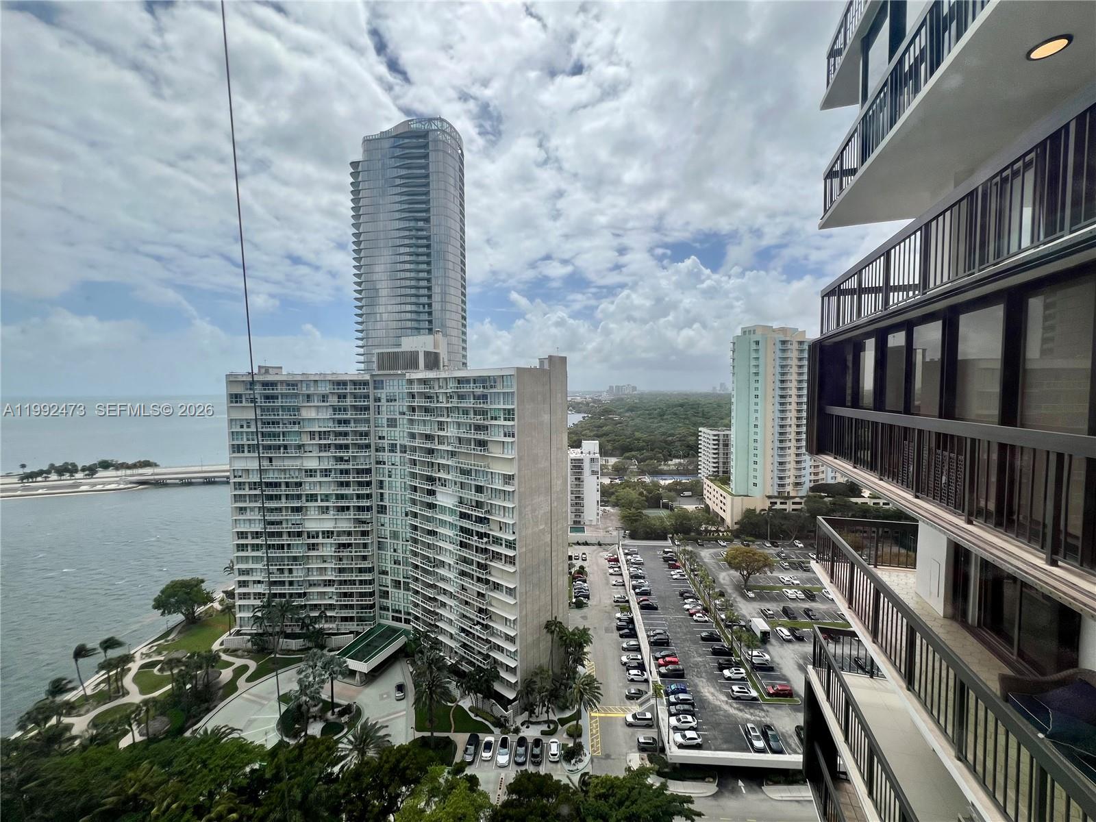 BRICKELL BAY CLUB CONDO - Residential