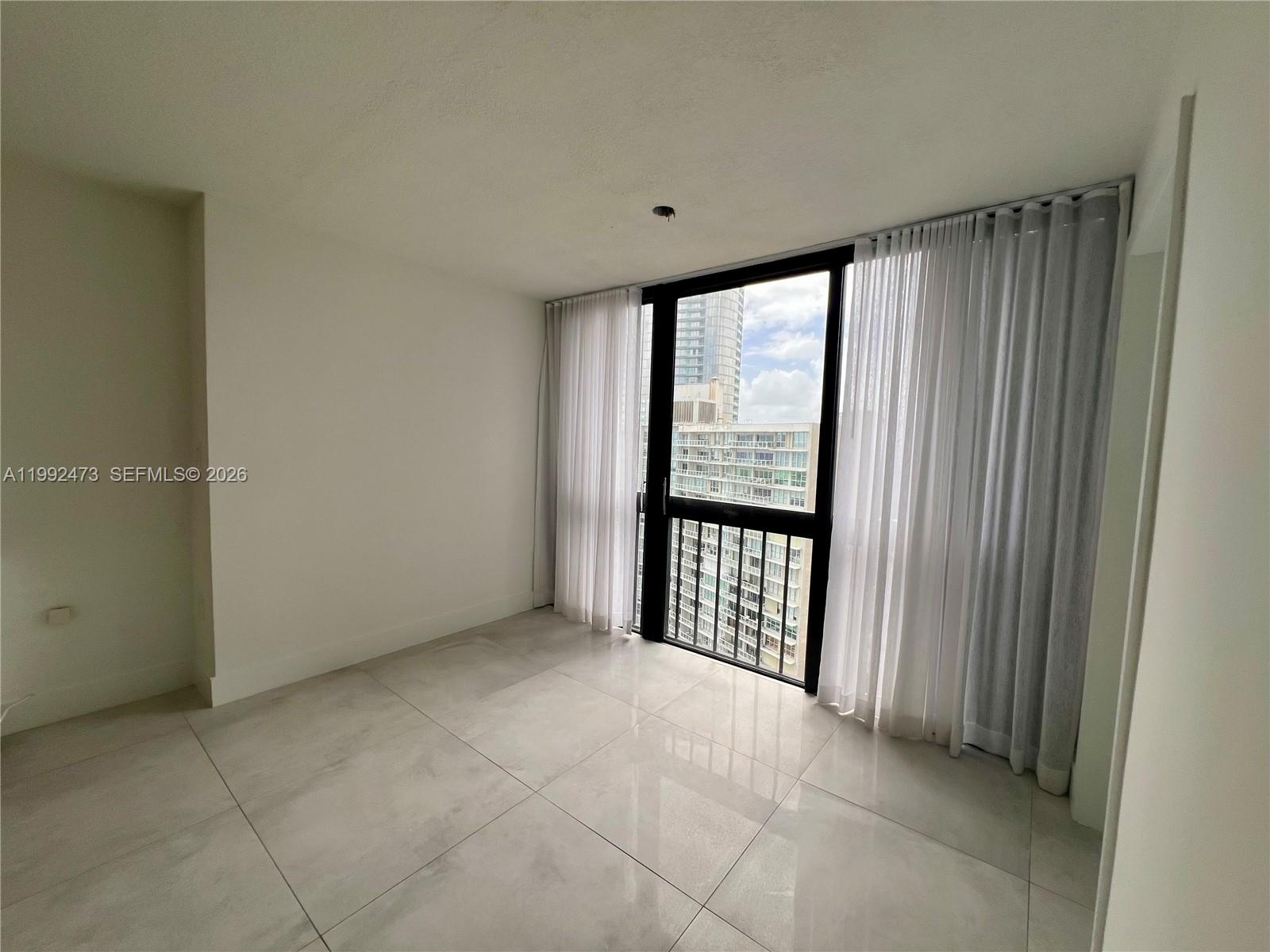 BRICKELL BAY CLUB CONDO - Residential