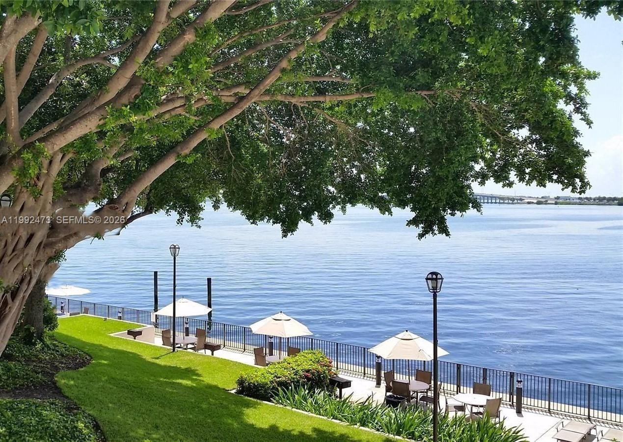 BRICKELL BAY CLUB CONDO - Residential