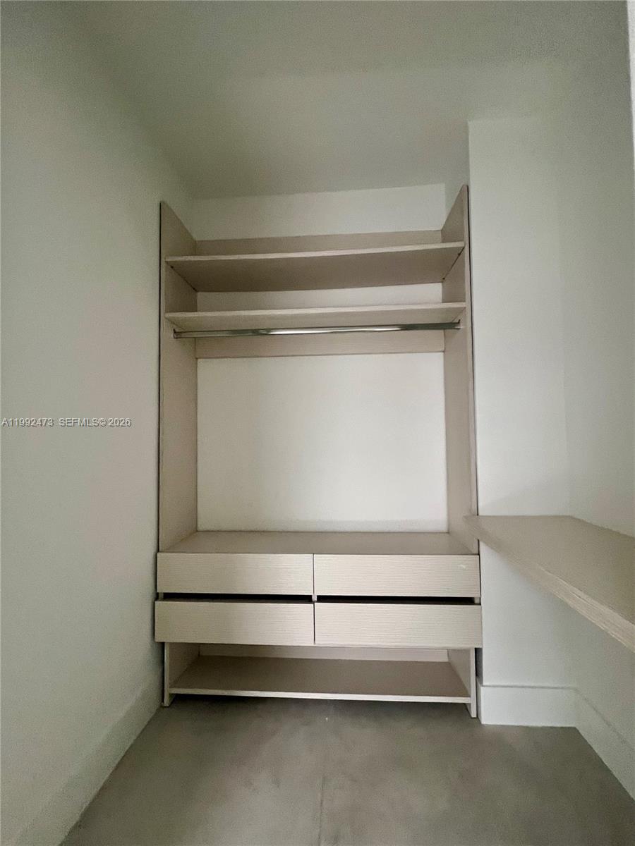 BRICKELL BAY CLUB CONDO - Residential