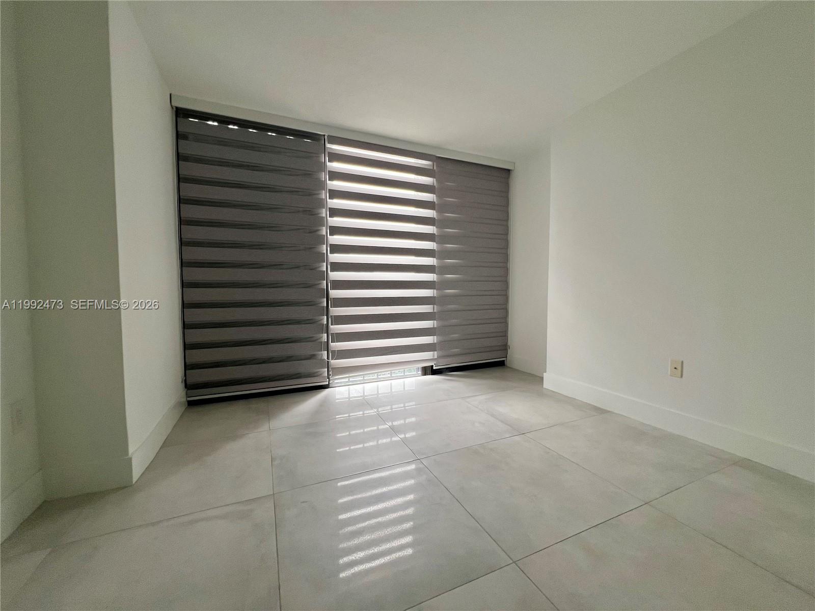 BRICKELL BAY CLUB CONDO - Residential