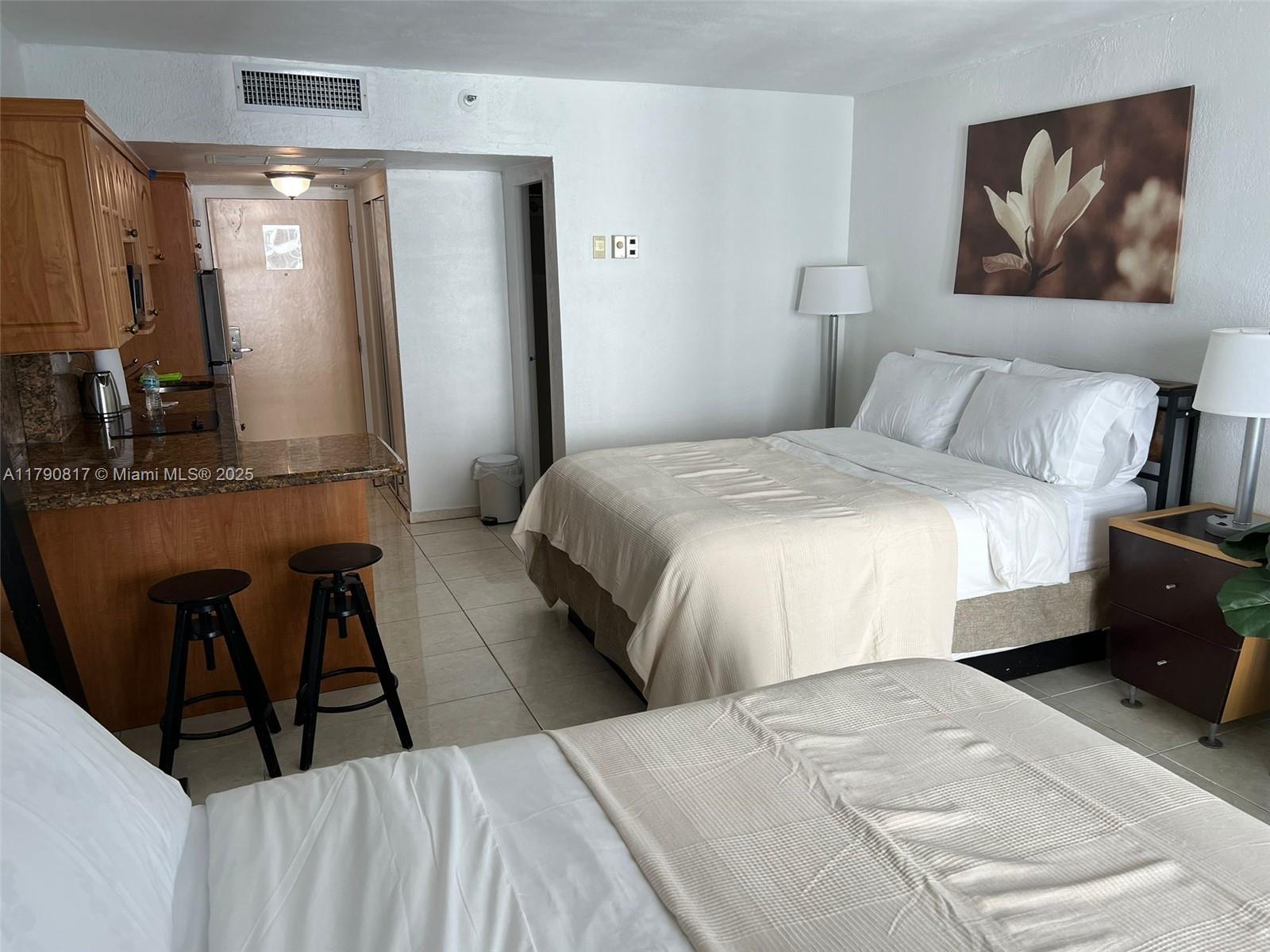 THE AVENTURA BEACH CLUB C - Residential