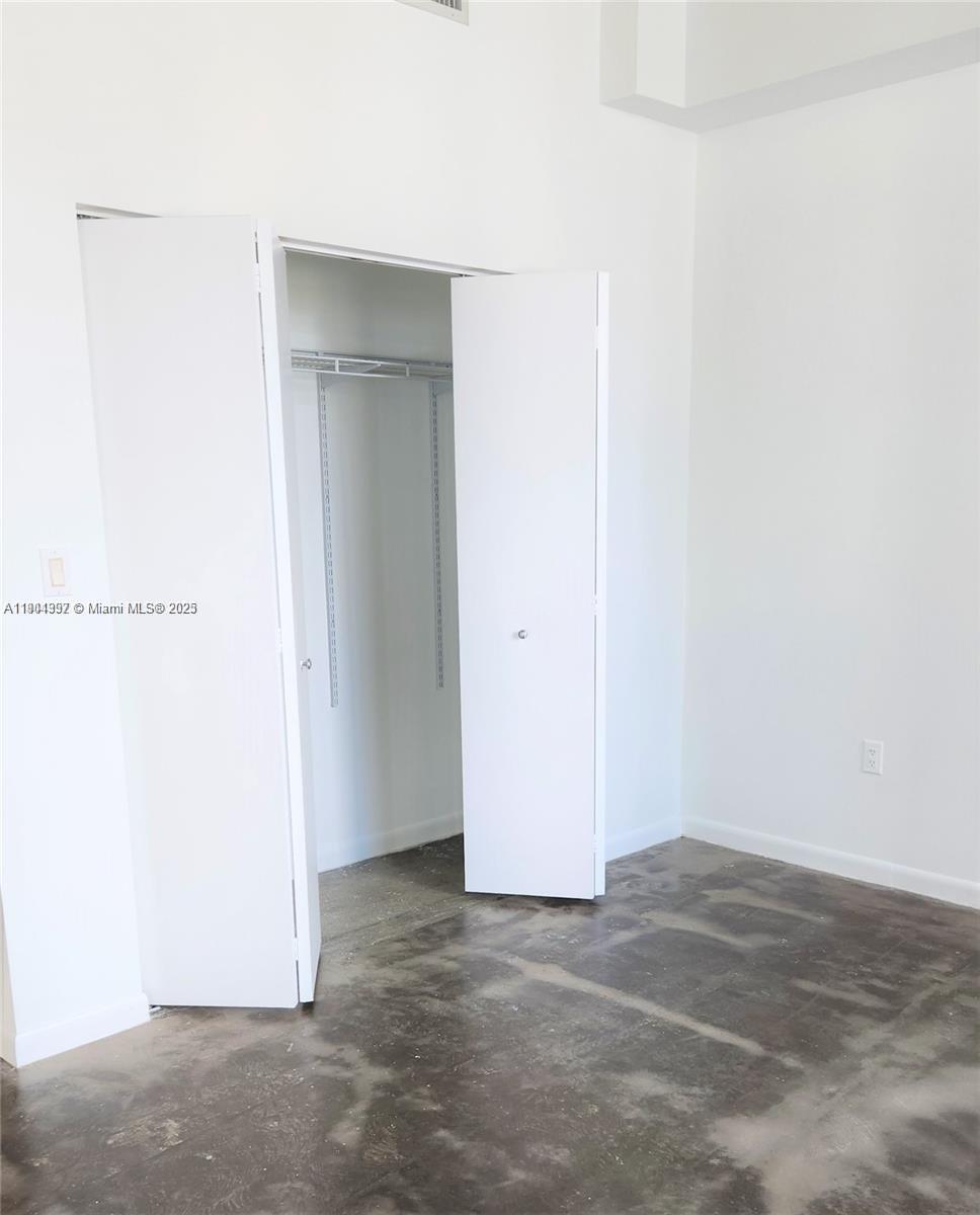 THE LOFT DOWNTOWN II - Residential Lease