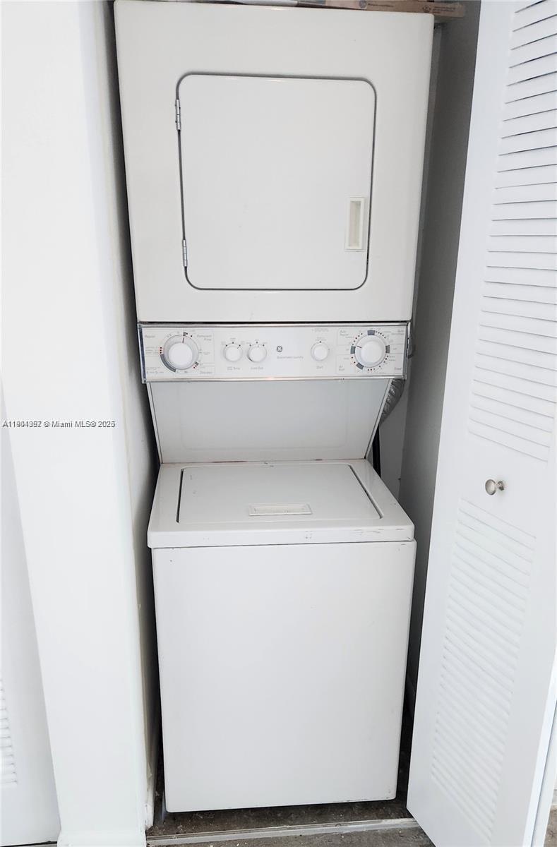 THE LOFT DOWNTOWN II - Residential Lease