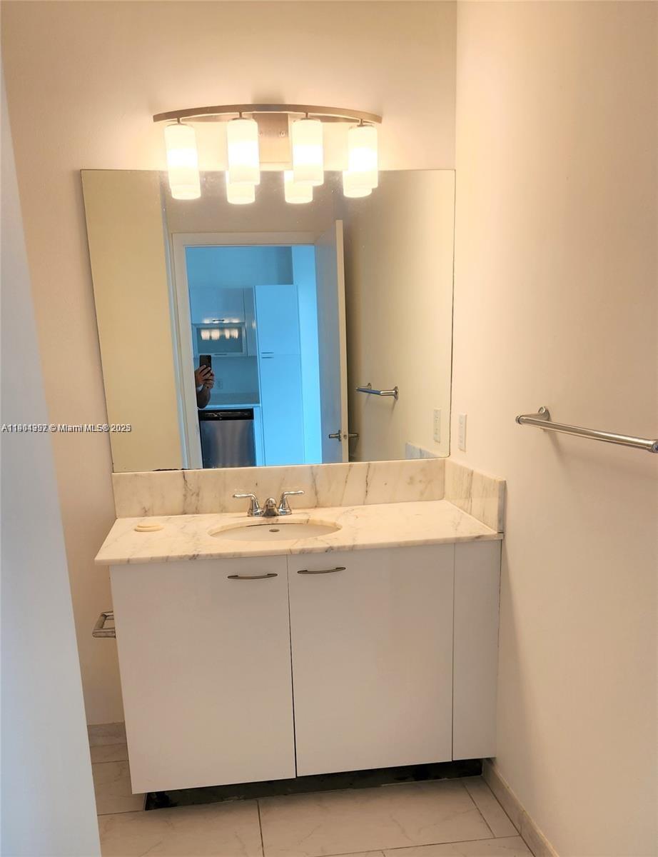 THE LOFT DOWNTOWN II - Residential Lease