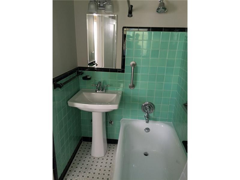 1560 JEFFERSON AVE CONDO - Residential Lease