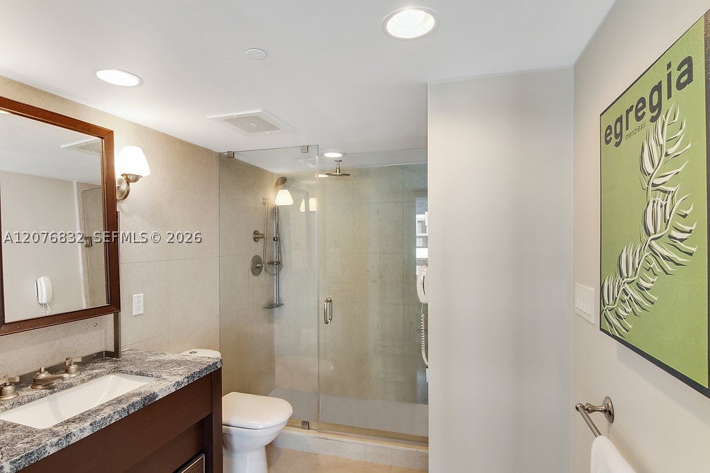 6801 Collins Ave 1216