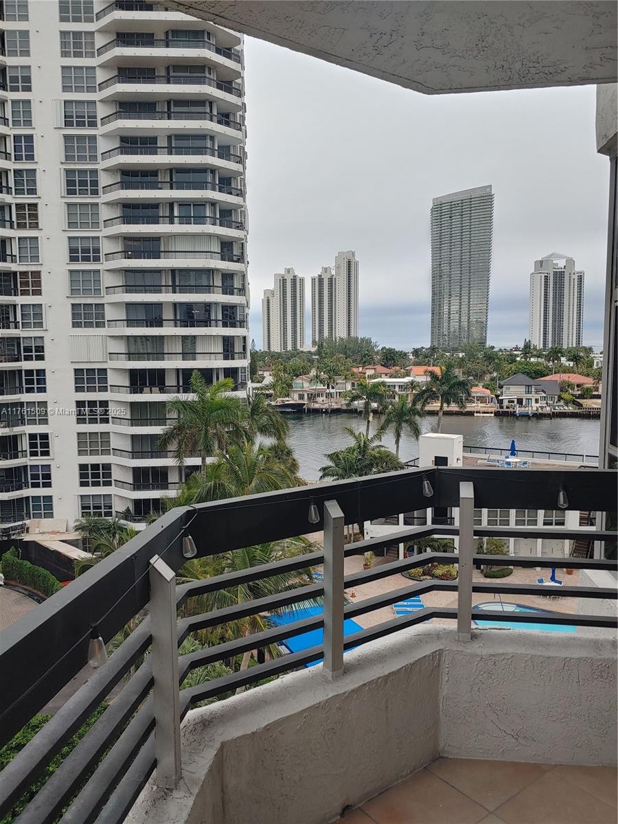 MYSTIC POINTE CONDO NO TH - Residential Lease