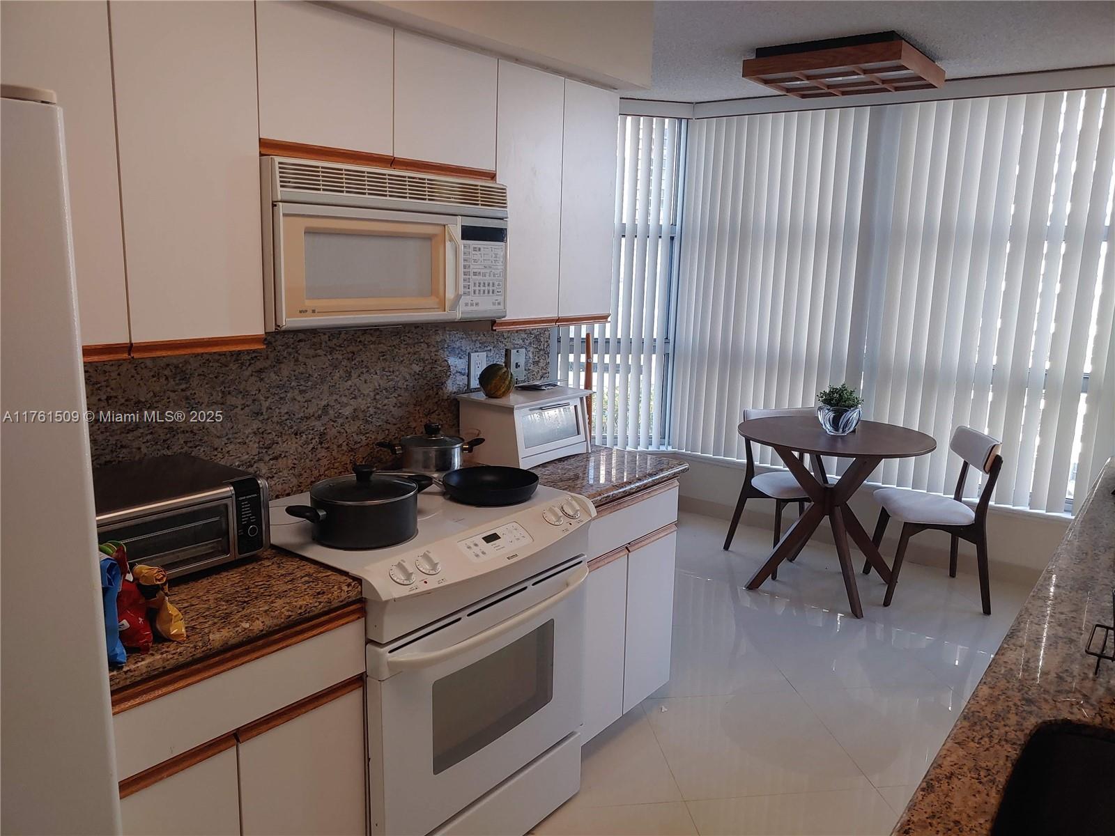 MYSTIC POINTE CONDO NO TH - Residential Lease