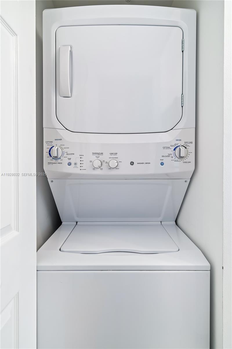 PORTO BELLAGIO CONDO - Residential Lease