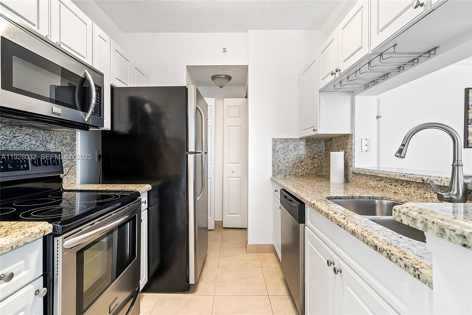 PORTO BELLAGIO CONDO - Residential Lease