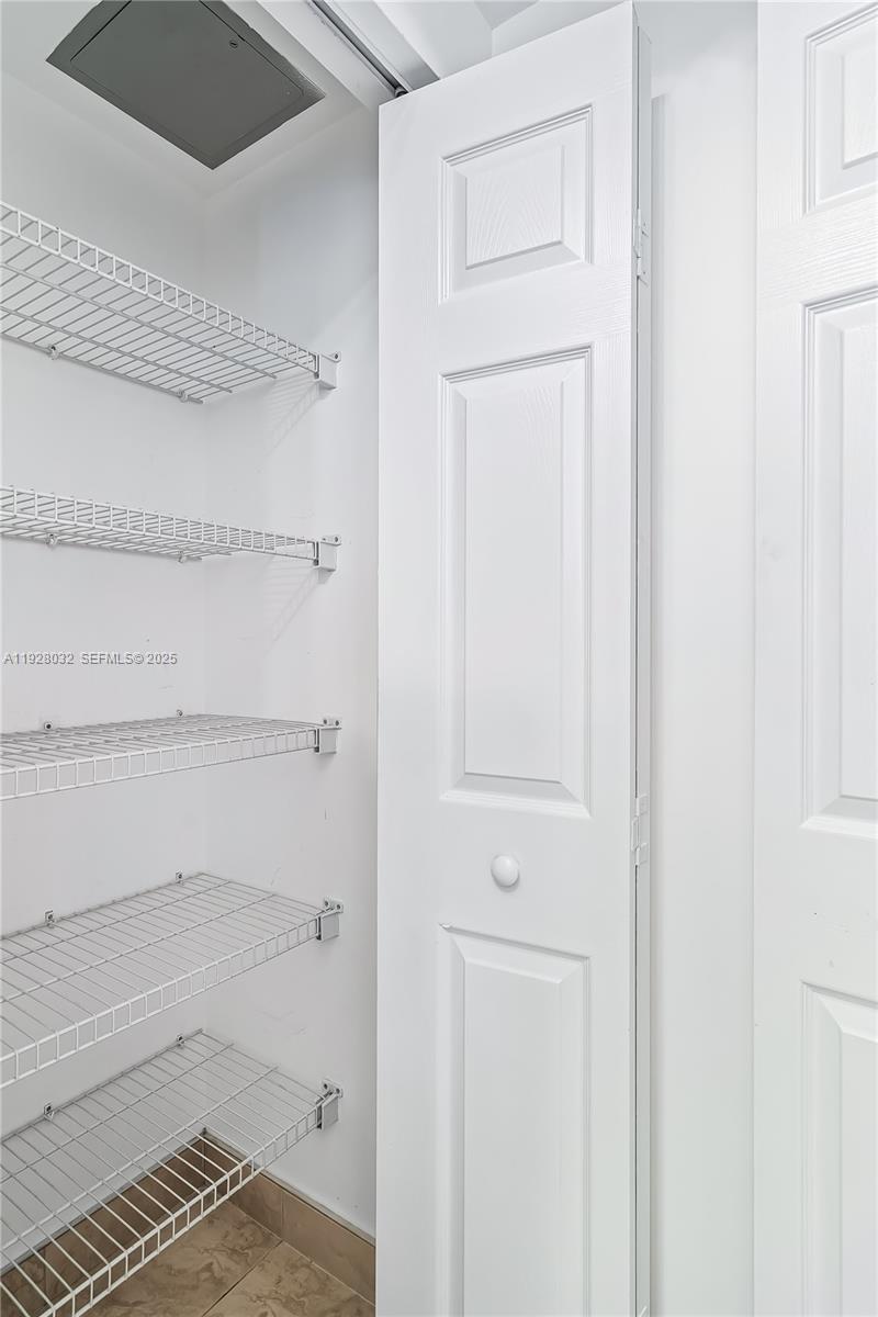 PORTO BELLAGIO CONDO - Residential Lease