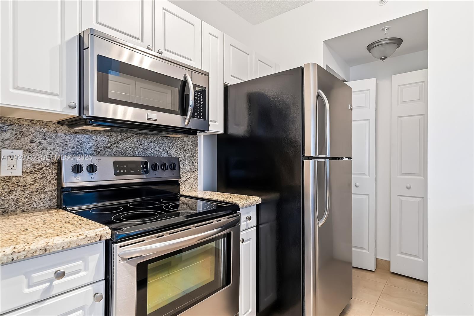 PORTO BELLAGIO CONDO - Residential Lease