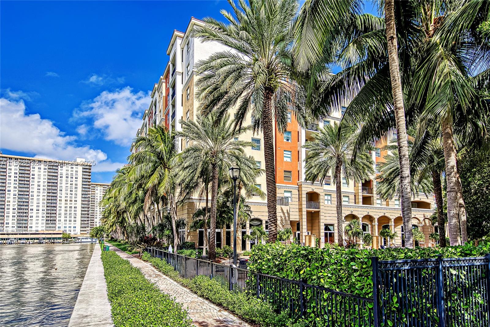 PORTO BELLAGIO CONDO - Residential Lease