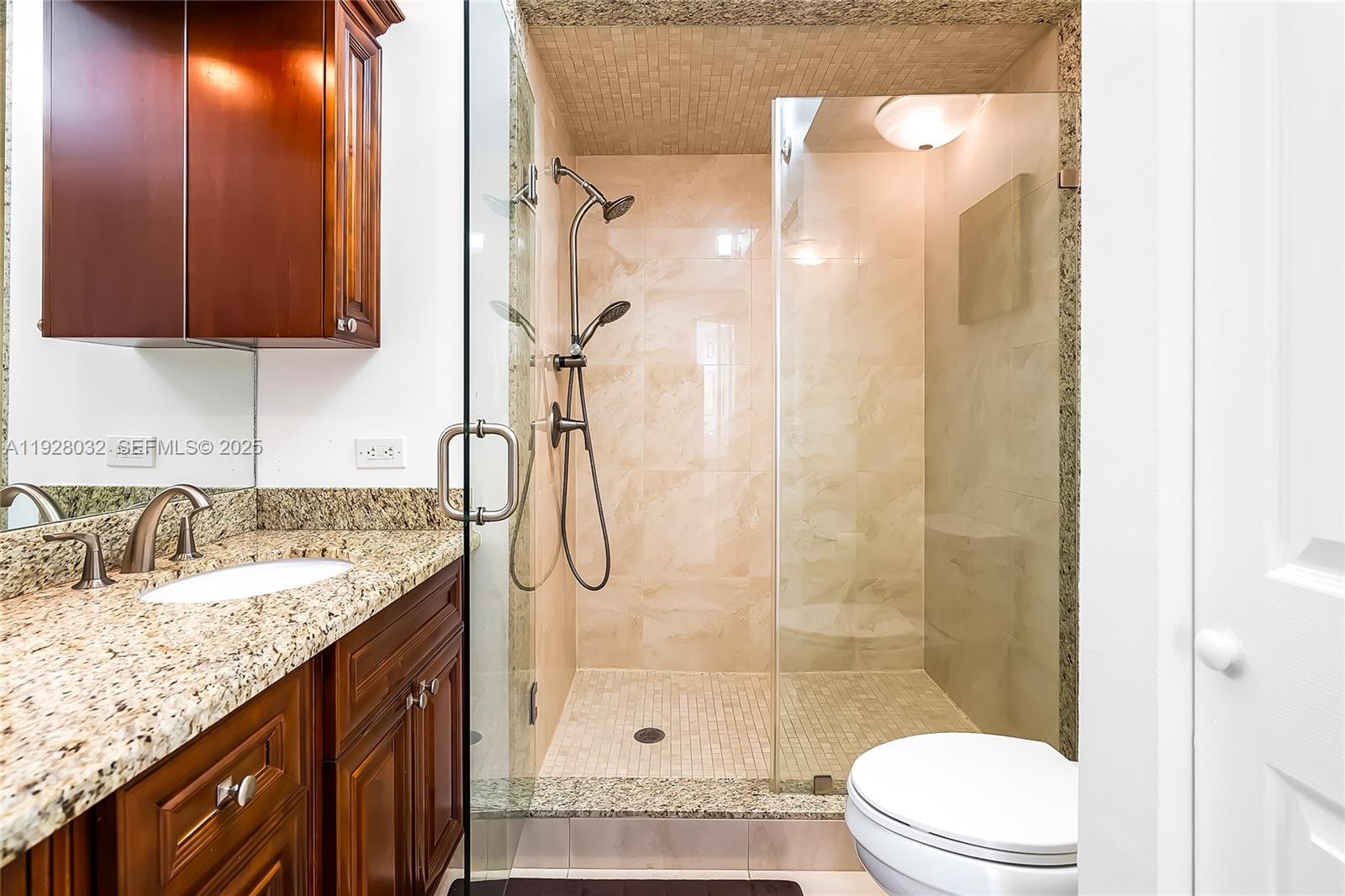 PORTO BELLAGIO CONDO - Residential Lease