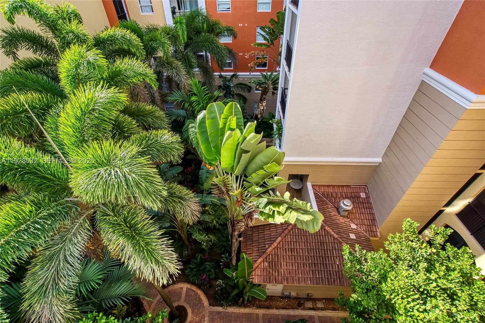 PORTO BELLAGIO CONDO - Residential Lease