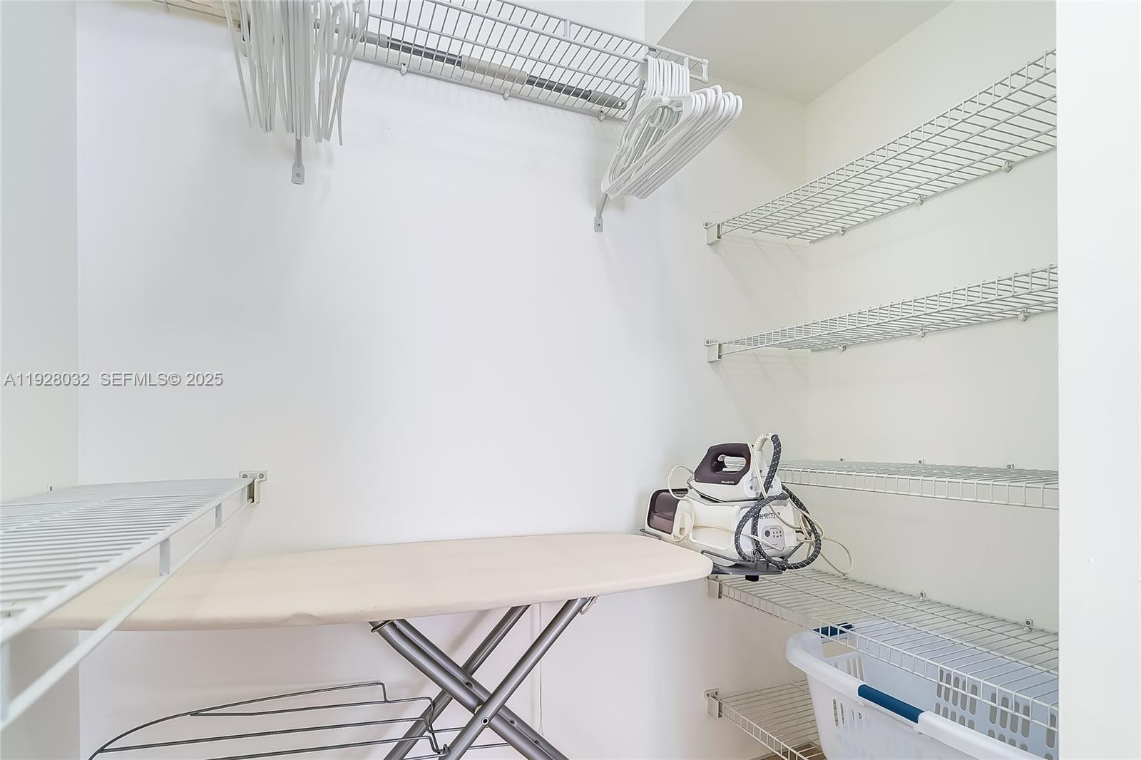 PORTO BELLAGIO CONDO - Residential Lease