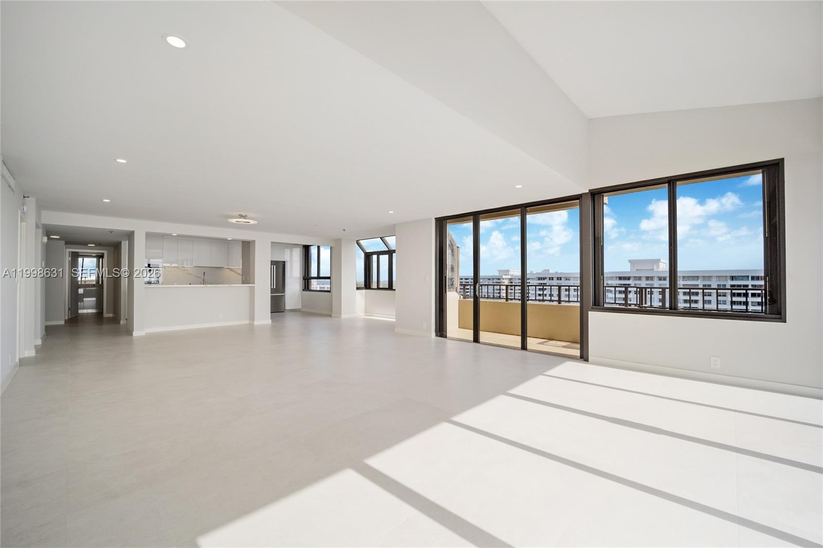 251 Crandon Blvd 1037