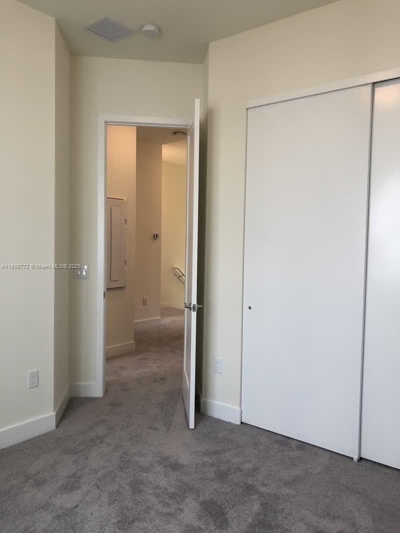 LANDMARK AT DORAL CENTRAL - Residential Lease