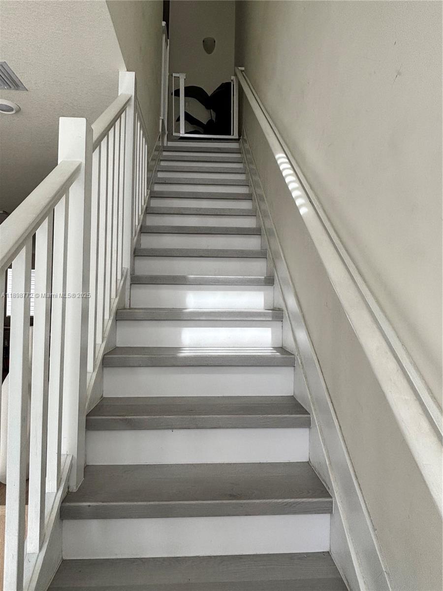 LANDMARK AT DORAL CENTRAL - Residential Lease