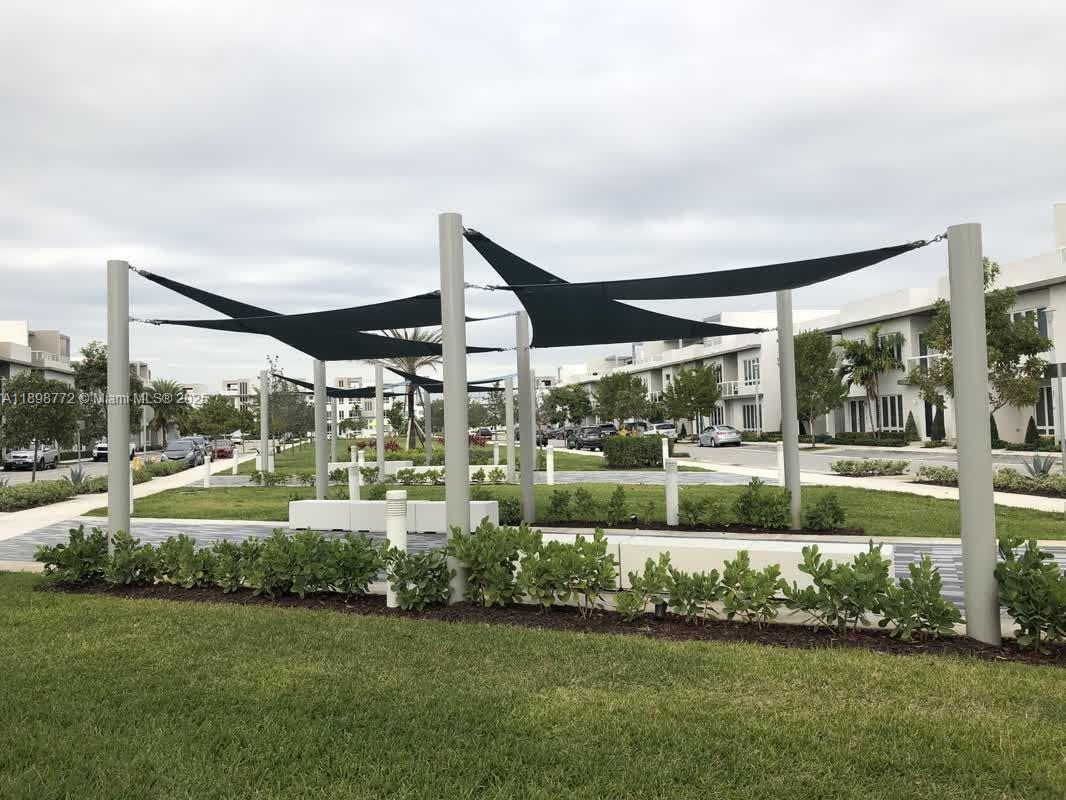 LANDMARK AT DORAL CENTRAL - Residential Lease