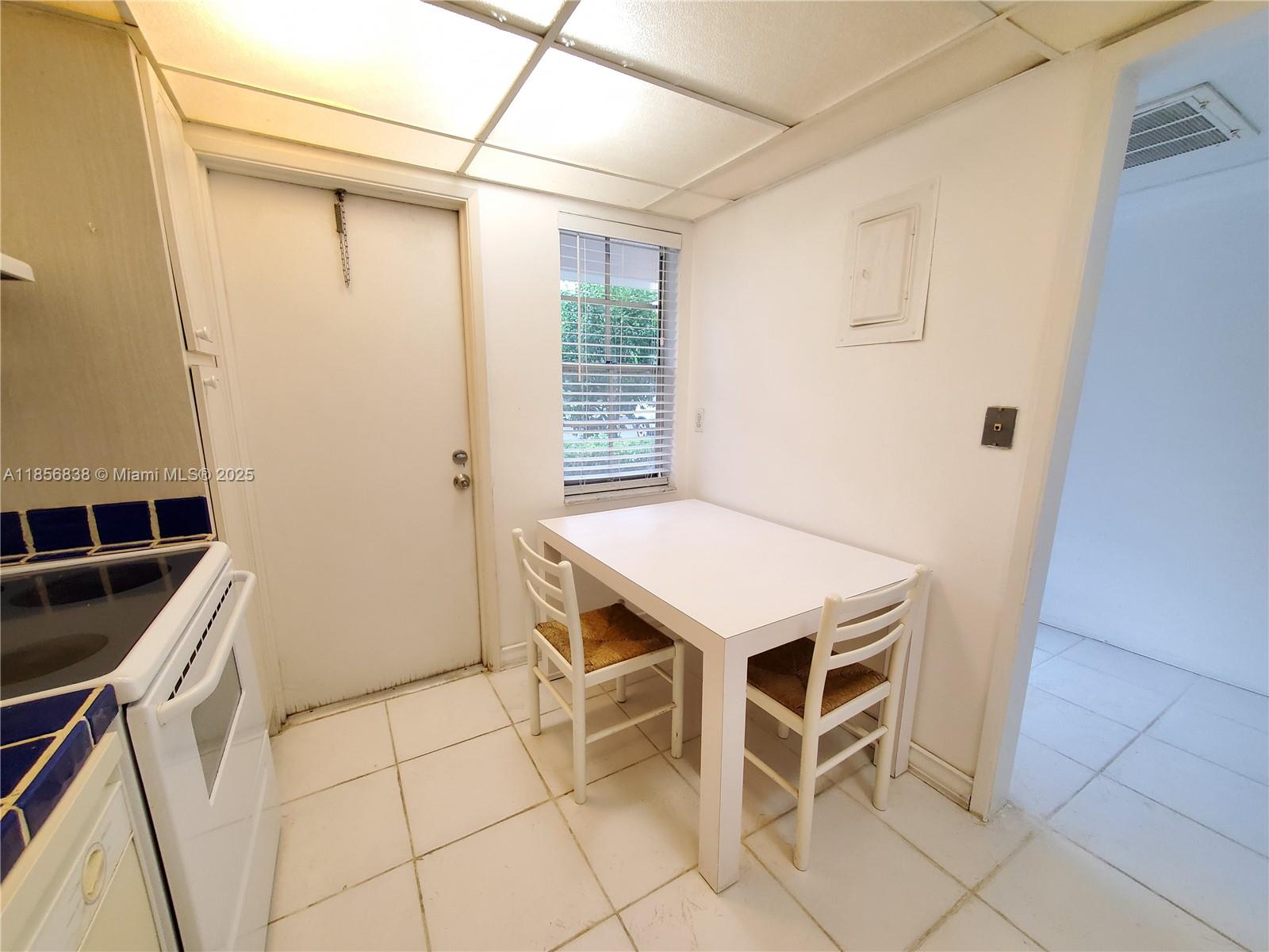 PALM-AIRE COUNTRY CLUB CO - Residential Lease