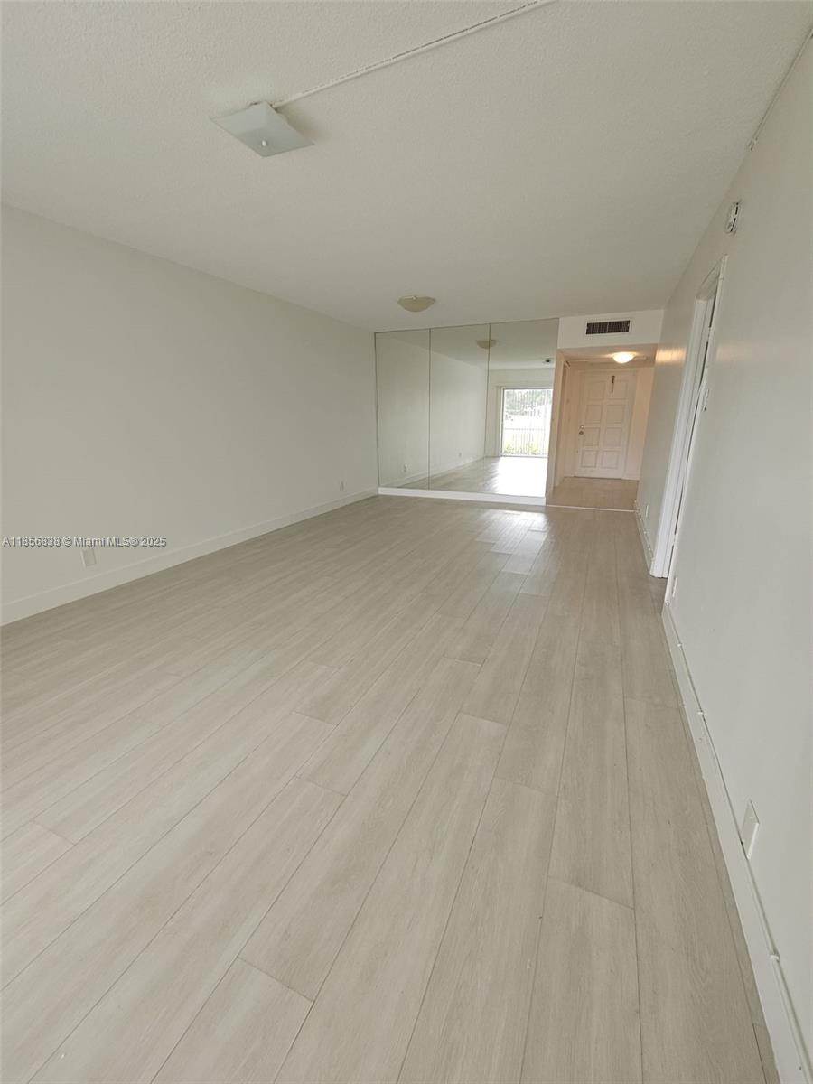 PALM-AIRE COUNTRY CLUB CO - Residential Lease