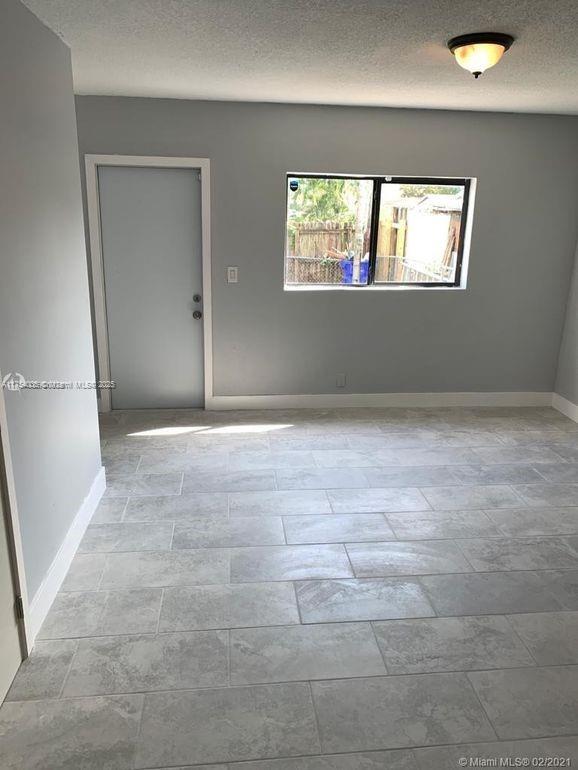 958 NW 24th Ave