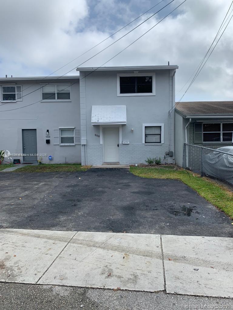 958 Nw 24th Ave, Fort Lauderdale, Broward County, Florida - 2 Bedrooms  
2 Bathrooms - 
