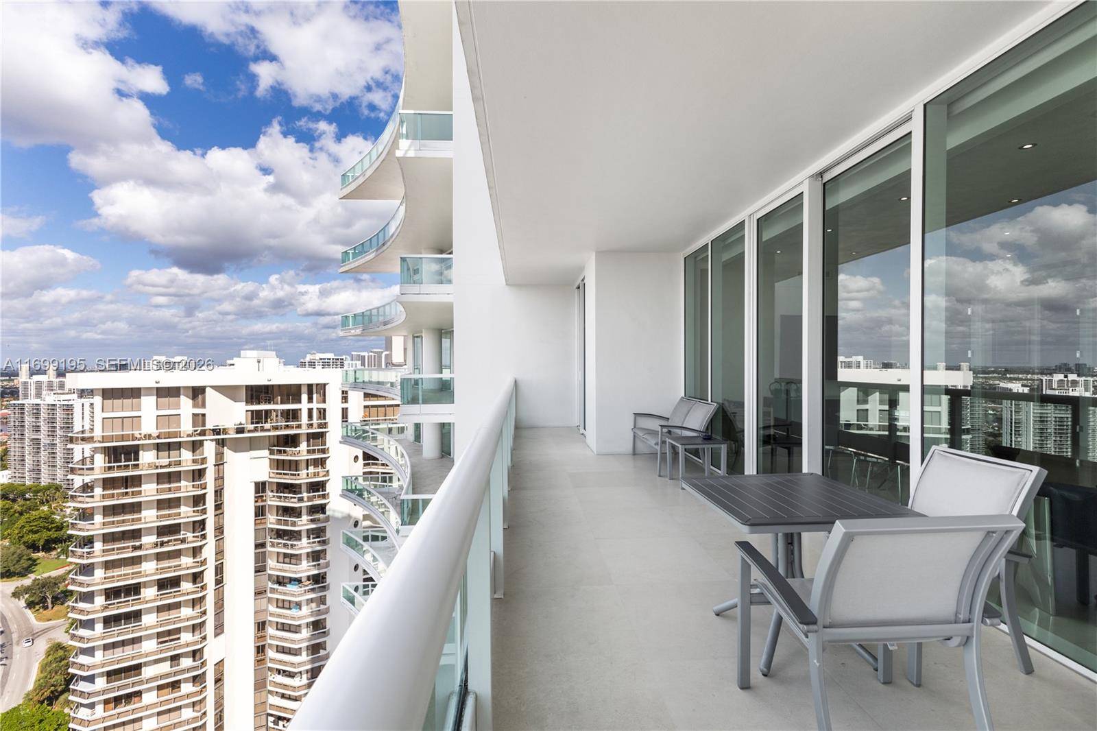 TOWERS OF PORTO VITA-NORT - Residential