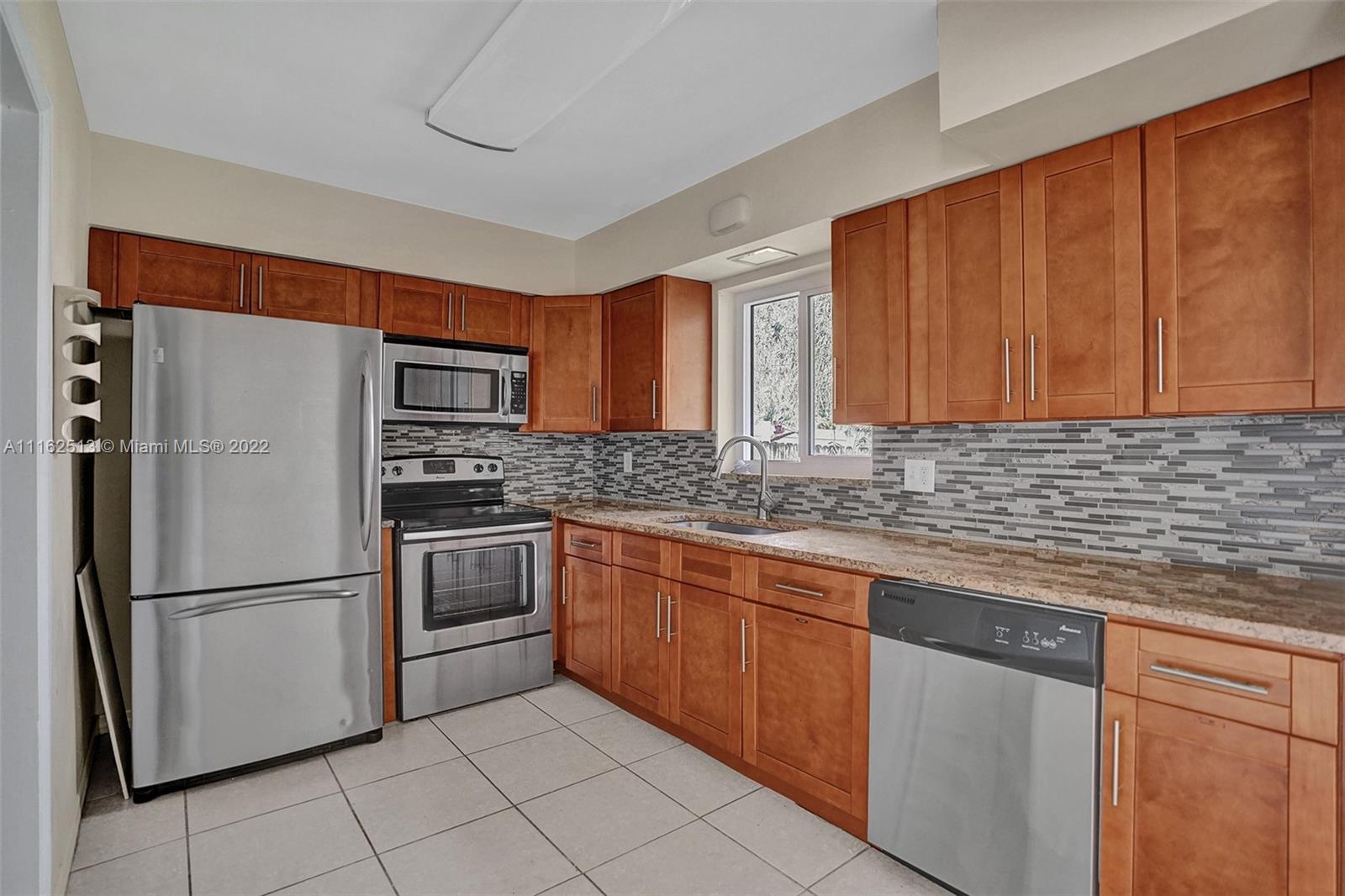 HOLLYWOOD HOMESITES HIGH - Residential