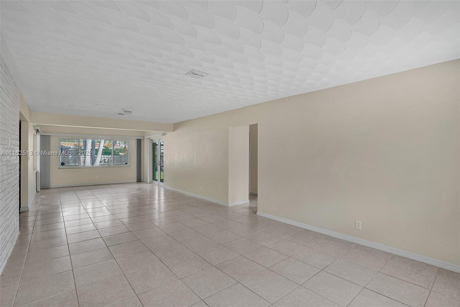 HOLLYWOOD HOMESITES HIGH - Residential