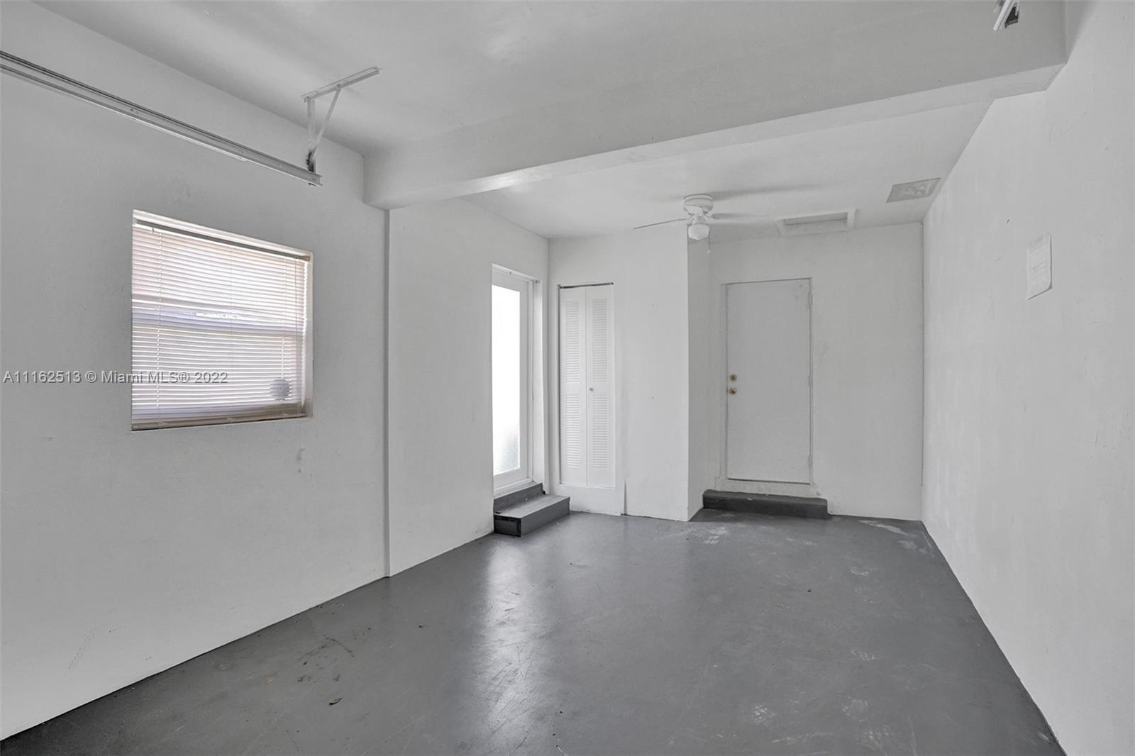 HOLLYWOOD HOMESITES HIGH - Residential